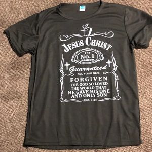 Beautiful T-shirt Fantastic Color Scheme SIZE small